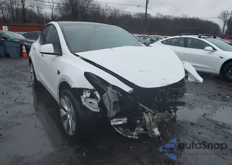 2023 Tesla Model Y Awd/Long Range Dual Motor All-Wheel Drive из США, поврежденный, VIN 7SAYGDEE6PA093502